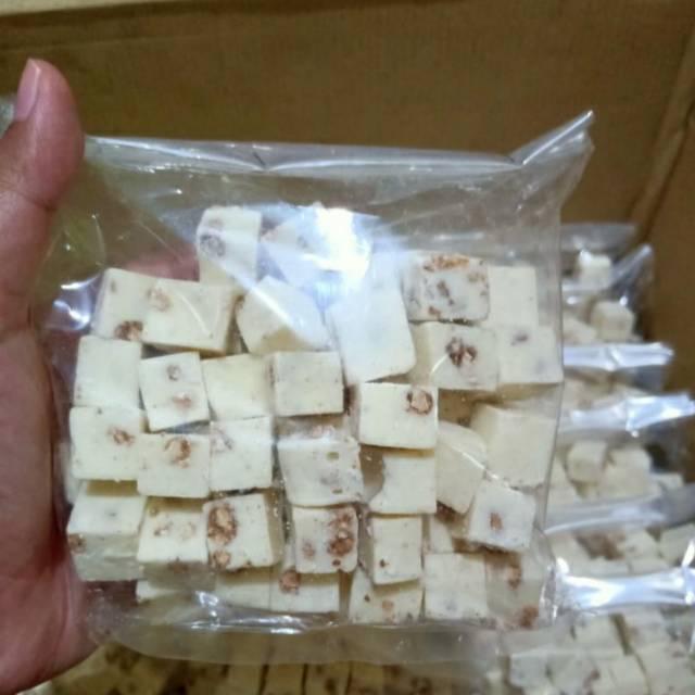 

Coklat kubus putih