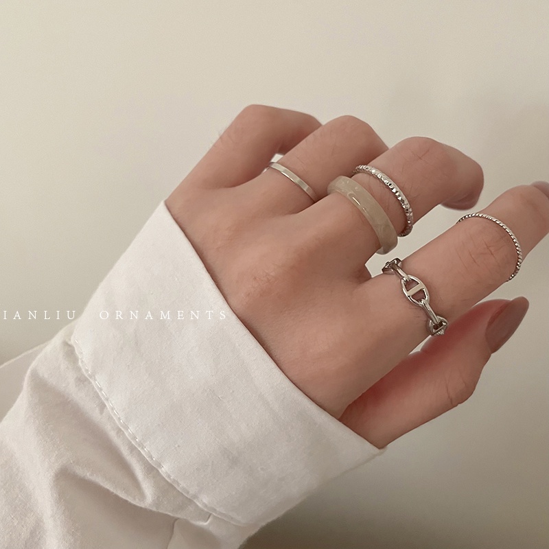 Set Cincin Bahan Resin Warna Silver Untuk Wanita