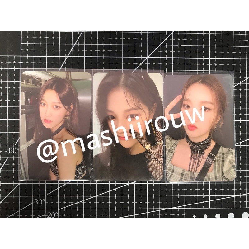 LOONA PHOTOCARD ALBUM & choerry hyunjin gowon