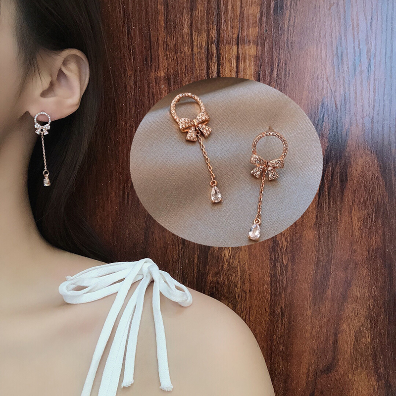 Anting Tusuk Gantung Wanita Desain Pita + Rumbai Hias Berlian Untuk Hadiah