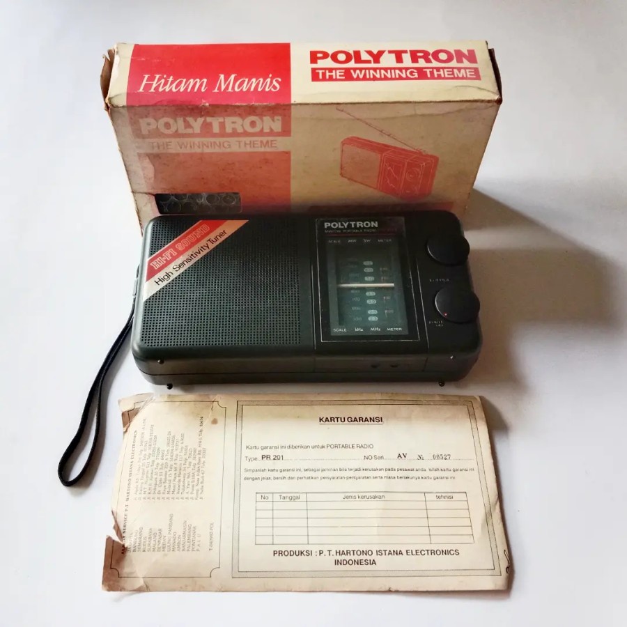Radio Portable Polytron - Hitam Manis