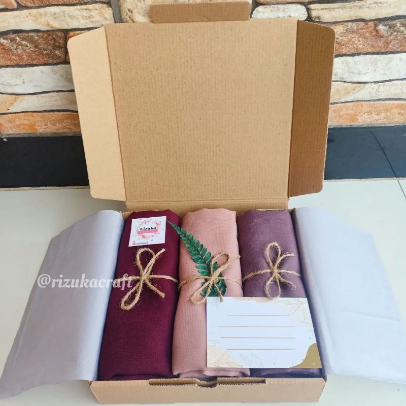 Hampers Hijab Bella Square