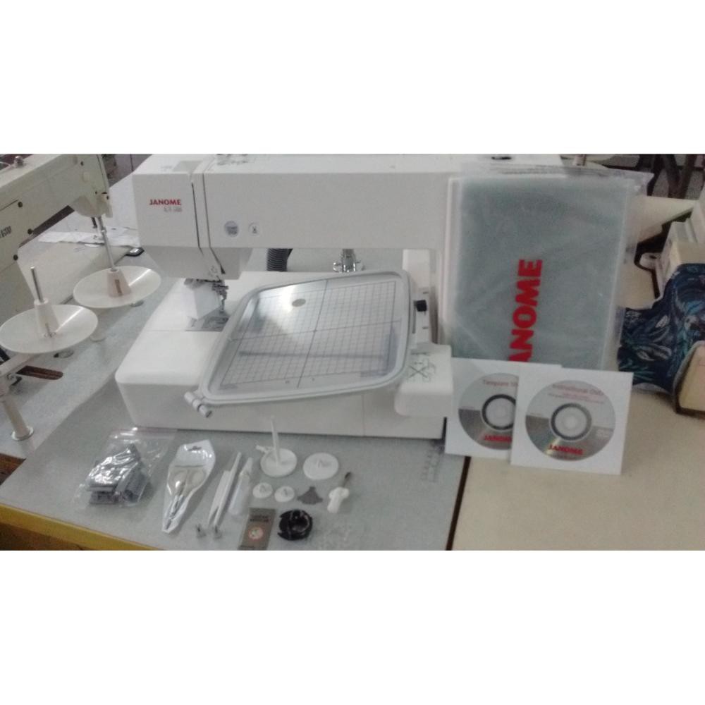 Janome Mc400e Mesin Bordir Komputer Portable - Putih