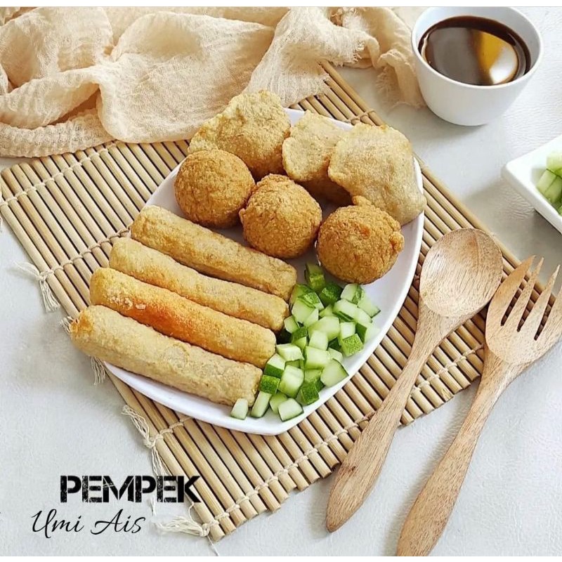 

pempek ikan kakap super campur