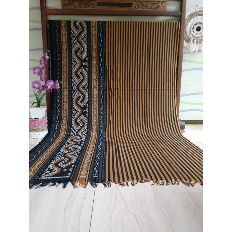 Tenun Lurik / motif Garis