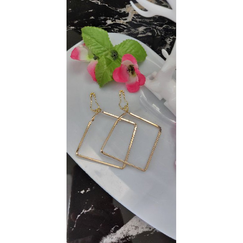 A135 Anting hijab segi 4 besi tebal