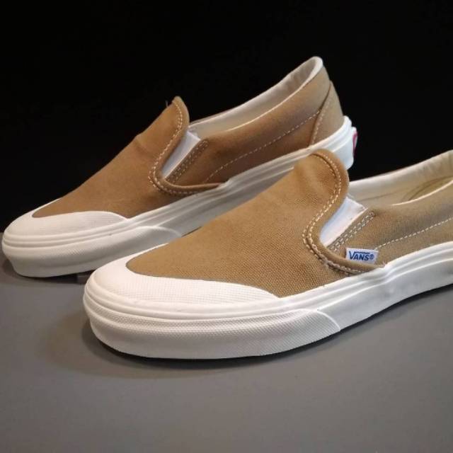 SNEAKERS VANS SLIP ON HALF MOON BEIGE