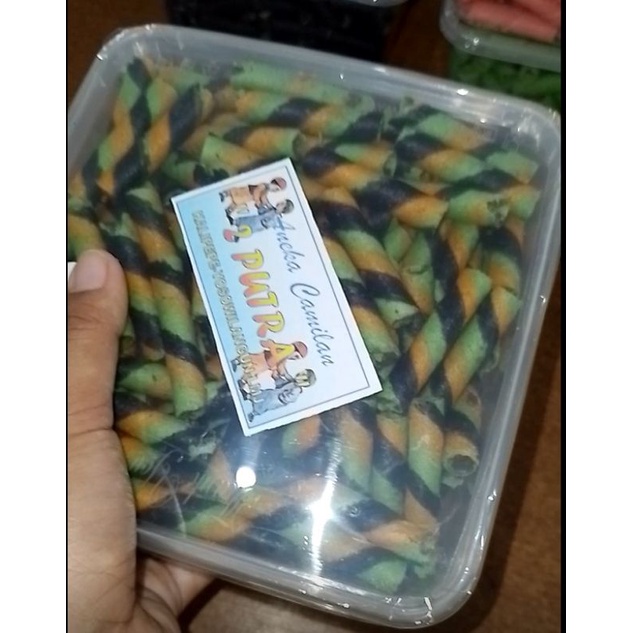 

Astor Mini | Astor Pelangi Mini | Camilan Rumah Jajan Lebaran