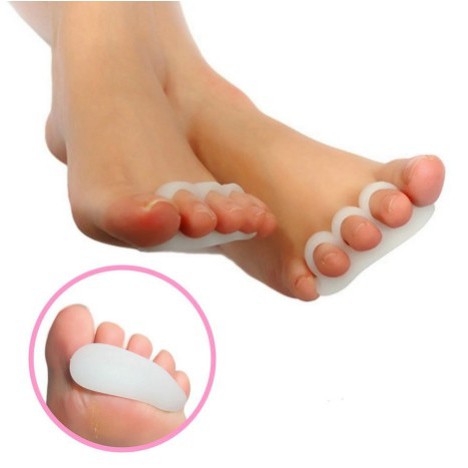 PELINDUNG DAN PELURUS JARI KAKI BAHAN DARI SILICONE YANG LEMBUT