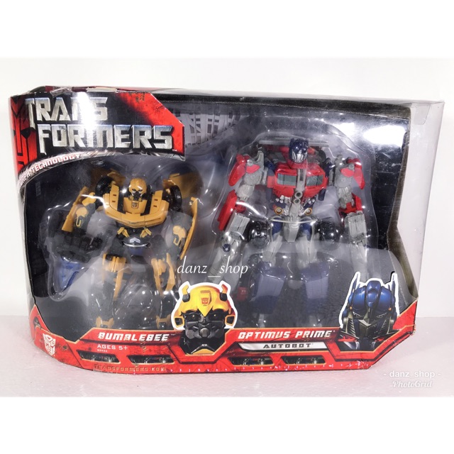 mainan bumblebee and optimus prime