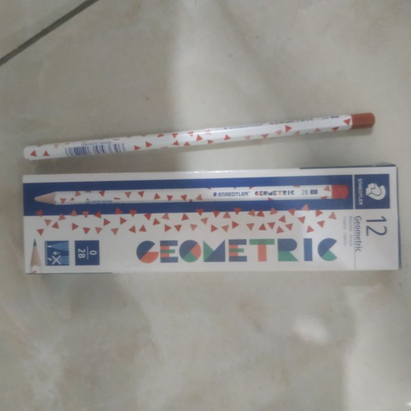 

Pensil 2B Staedtler Geometric