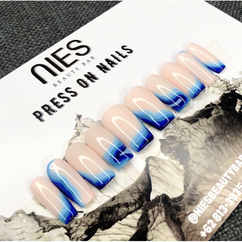 BLUE LINE PRESS ON NAILS