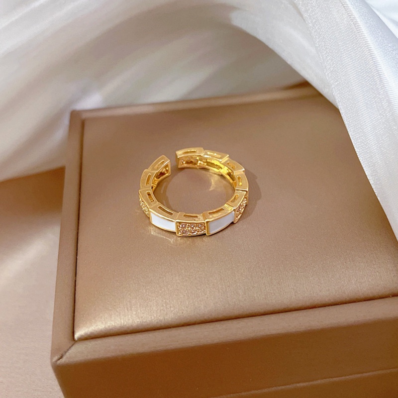 Cincin Titanium Wanita Anti karat Berlian Lapis Emas 18K Perhiasan Korea