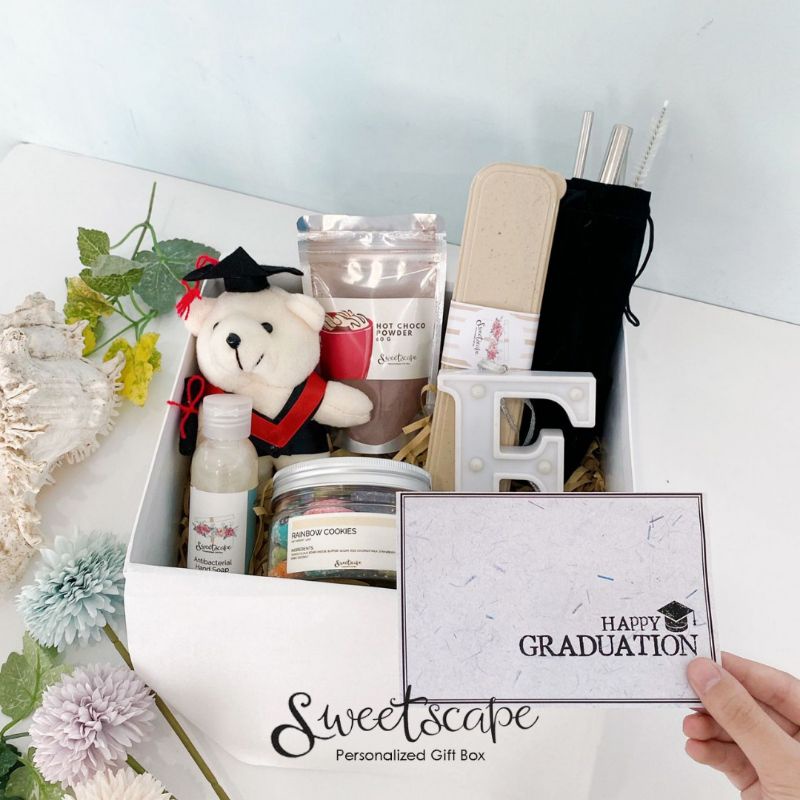 

Gift Box Package 301-Paket Hampers 301 - Souvenir Wisuda - Graduation