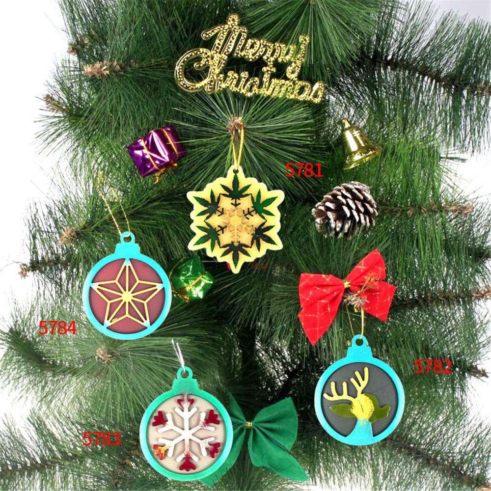 Solighter Natal Bola Cetakan Permen Coklat Liontin Snowflake Pendant Silicone Molds Clay Mold Alat Membuat Perhiasan