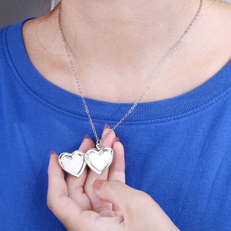 2pcs / Set Kalung Rantai Dengan Liontin Unicorn Warna-Warni Untuk Wanita