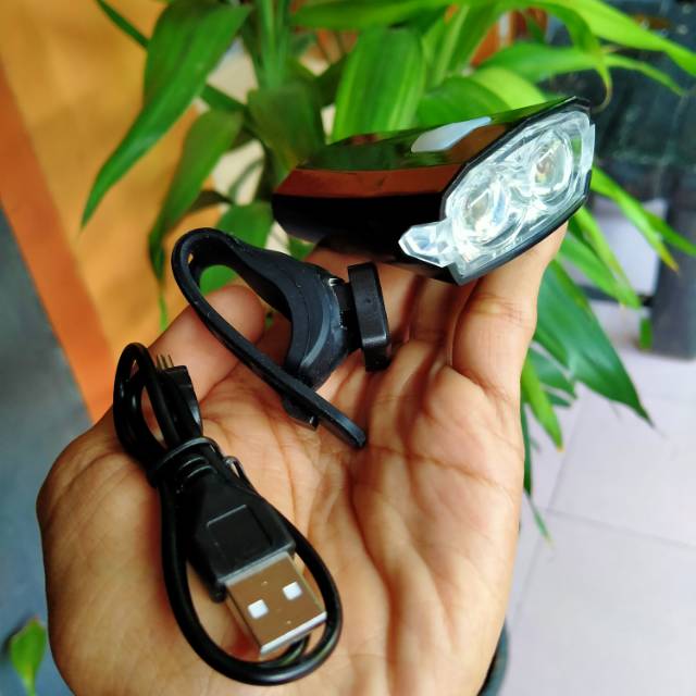  Lampu  depan sepeda  rechargeable 3  mode Shopee Indonesia