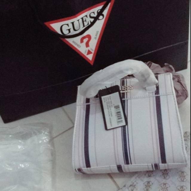 Guess taylor mini satchel