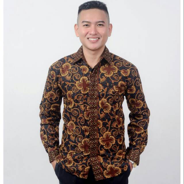 KEMEJA BATIK LENGAN PANJANG MOTIF CLASIK