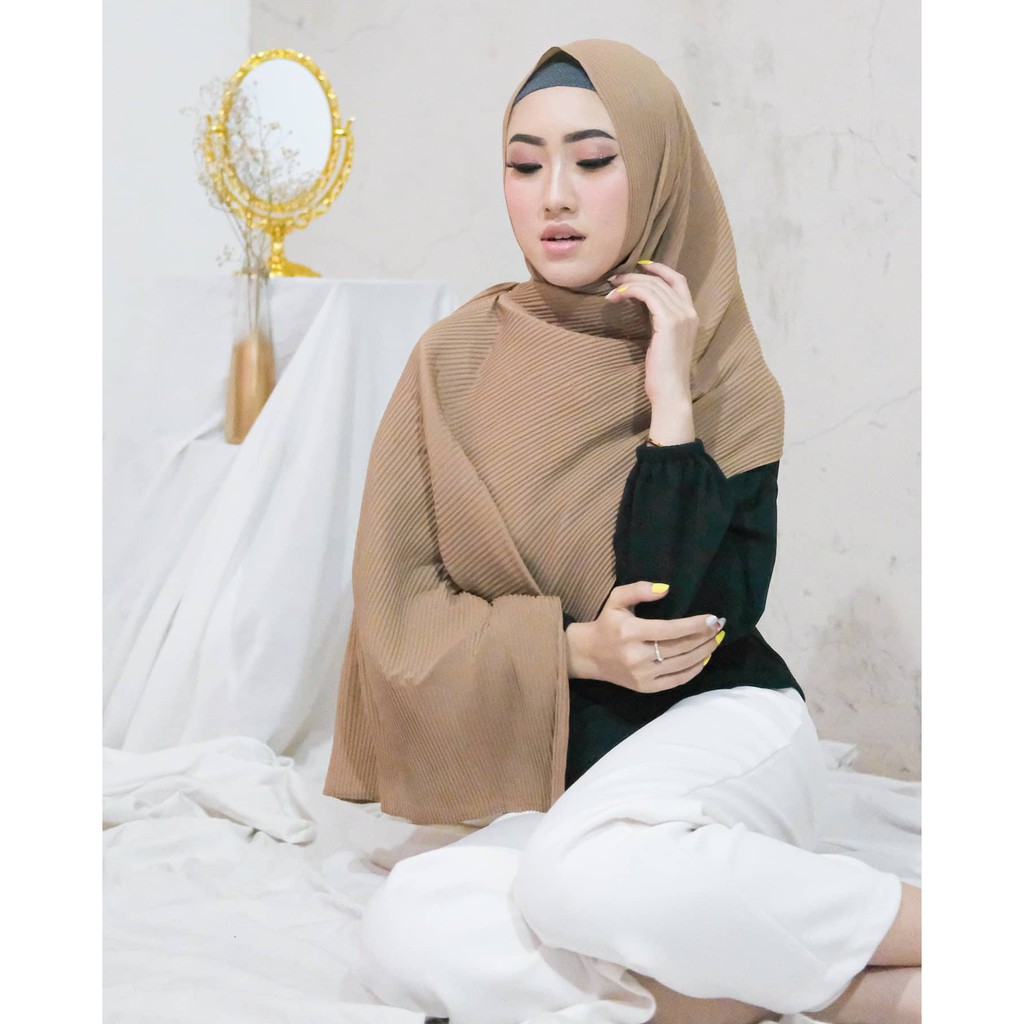 PASHMINA PLISKIT FULL  CERUTY  JAHIT TEPI, PASHMINA CERUTY BABYDOLL FULL PLISKET PLEATED SHAWL