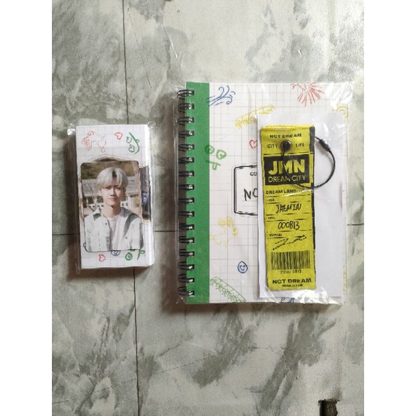 [UNSEALED] WTS IN RUSH NCT DREAM IN WONDERLAND COMMENTARY BOOK + NCT DREAM IN WONDERLAND JAEMIN SET 