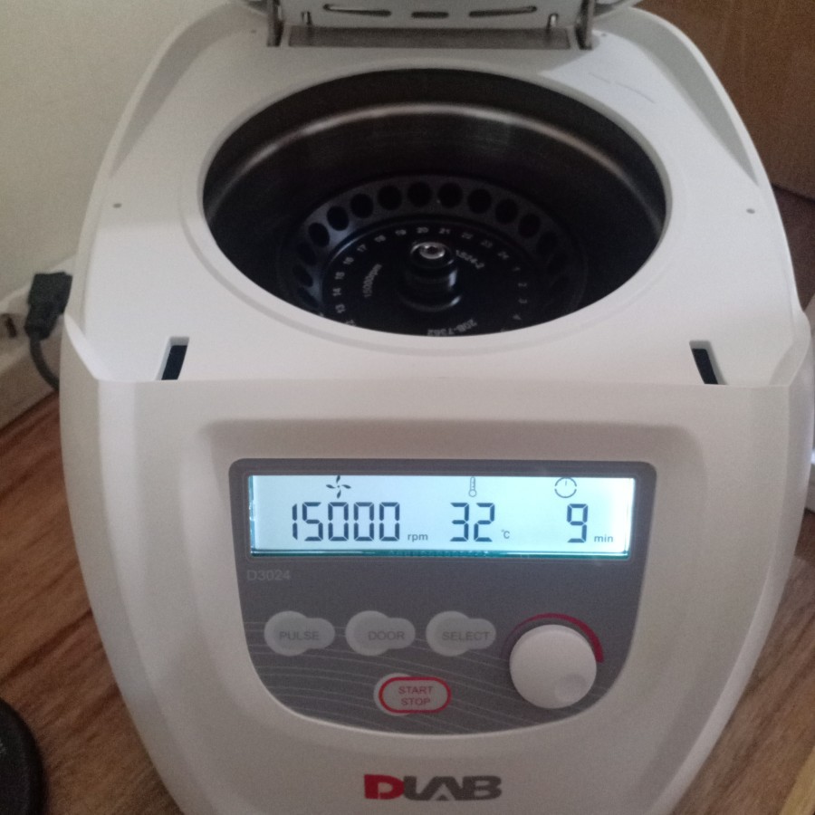 HIGH SPEED MICRO CENTRIFUGE DLAB D3024