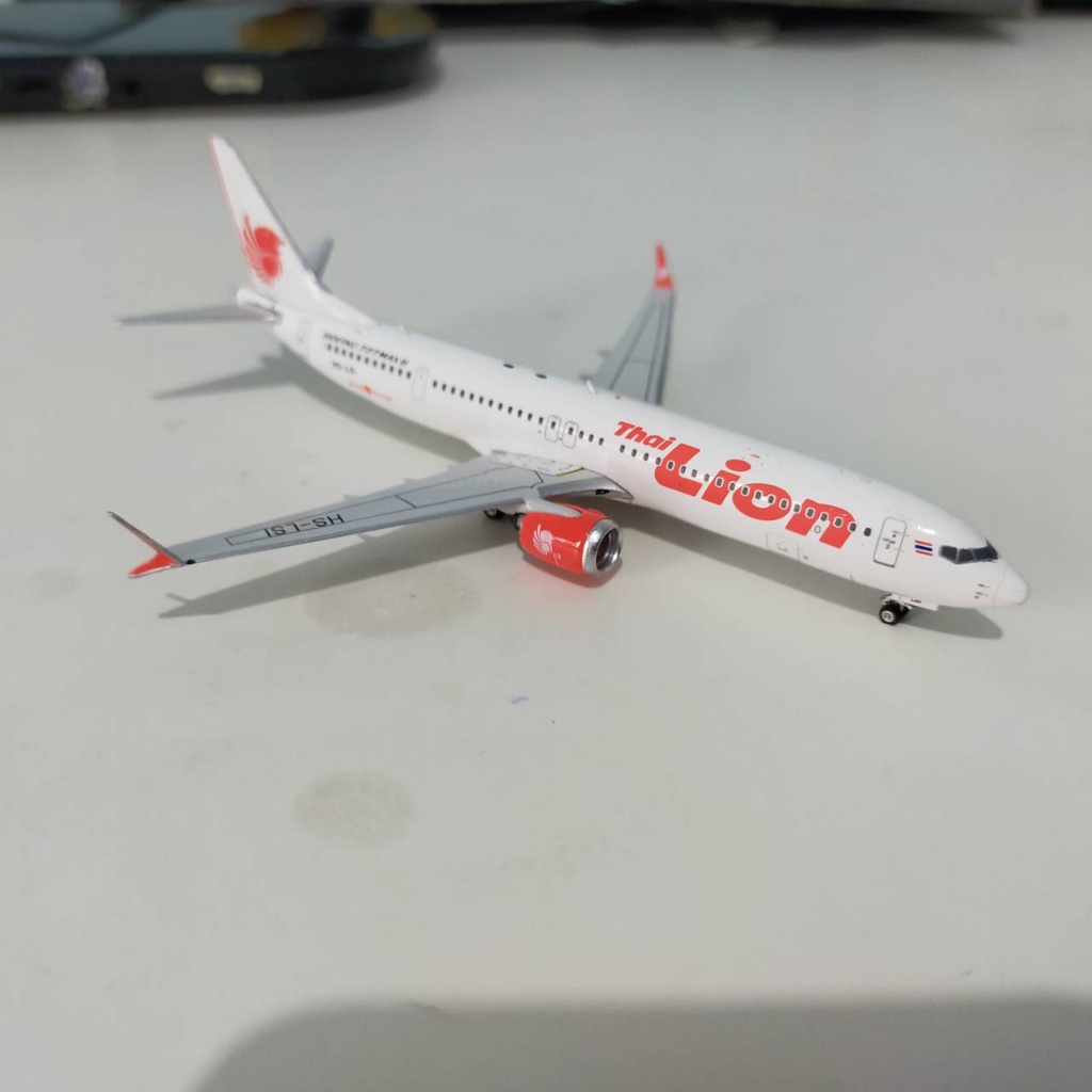 mainan diecast pesawat Phoenix Thai Lion Air Boeing B737-9 MAX 1:400
