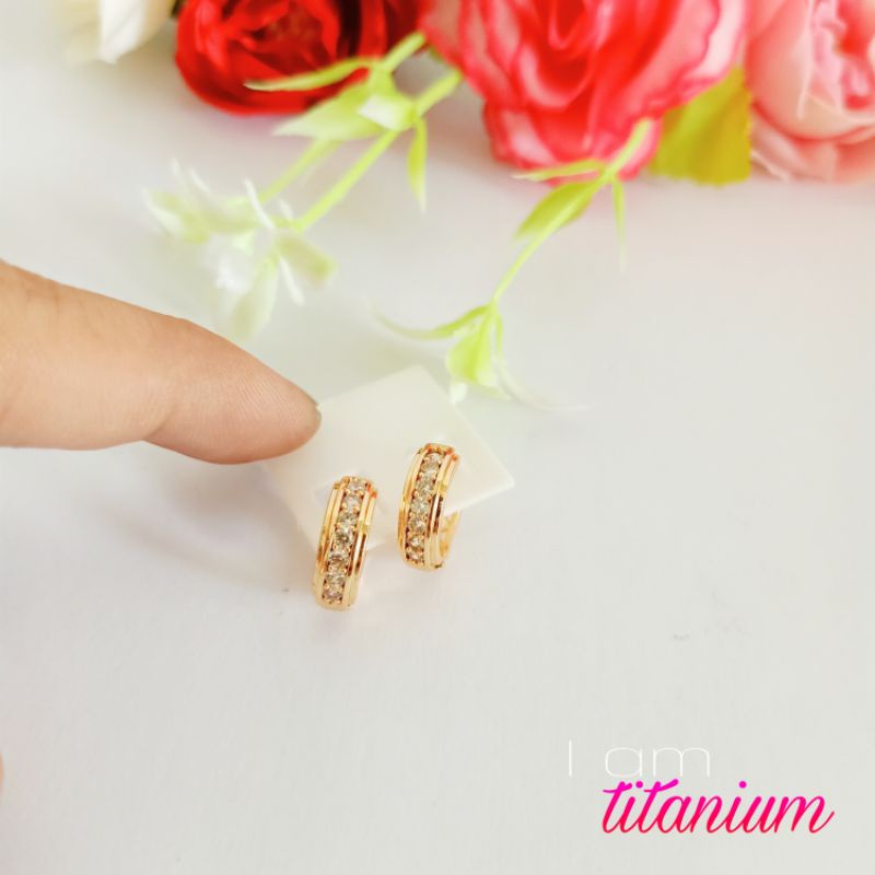 Anting titanium wanita anti karat selamanya