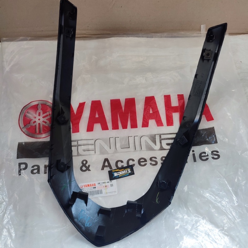 COVER FRONT DASI ALIS NMAX N-MAX N MAX HITAM METALIK 2DP-F2865-00-P0