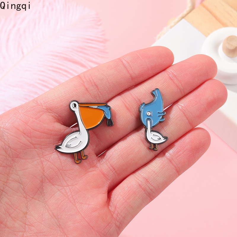 Bros Pin Enamel Desain Kartun Ikan Makan Pelican Bahan Metal Untuk Hadiah