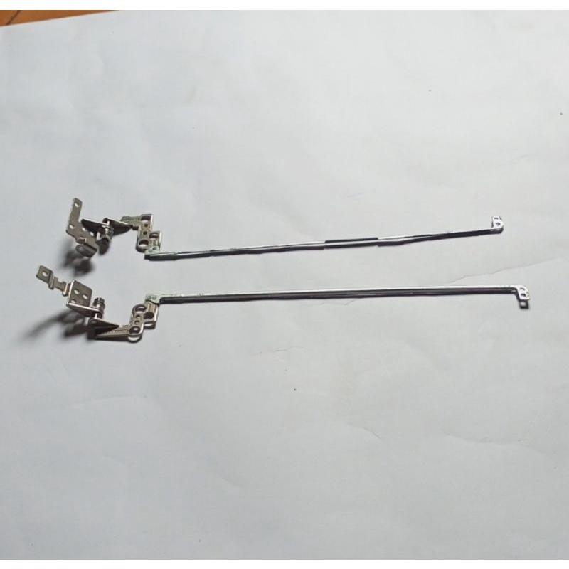 engsel hinges laptop lenovo 100-15iby 100 15iby 100 15 iby normal barang baru sepasang kiri kanan  paking aman harga pas