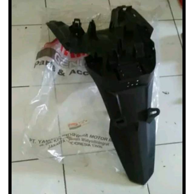 Spakbor belakang yamaha Lexi 125 original