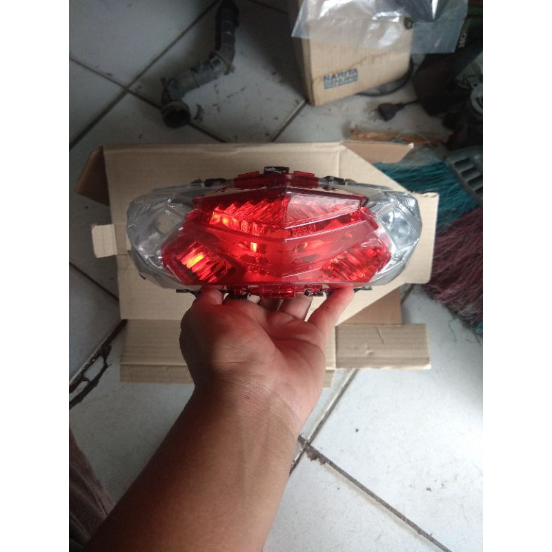lampu stop belakang vario 150 original