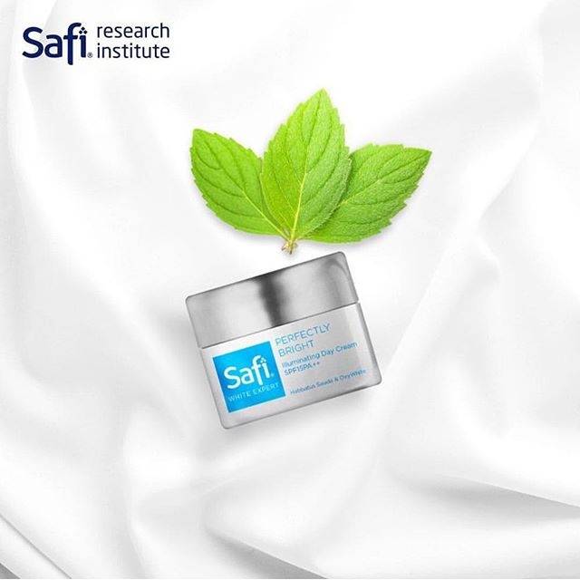 Safi Ultimate bright Illuminating Day Cream SPF20 PA ++(k.baru)