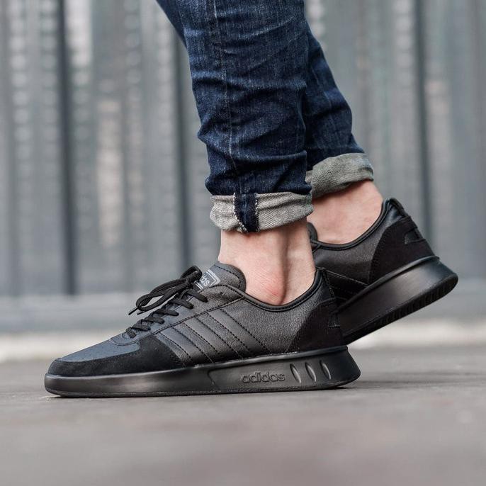 Bess Seller Sepatu Pria Keren❤️ SEPATU ADIDAS ORIGINAL COURT 80S FULLBLACK - 39 CUCI GUDANG