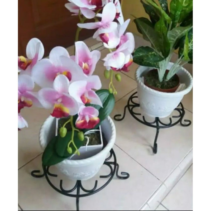 Rak pot bunga, Tatakan besi, Tatakan pot bunga