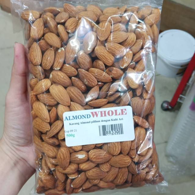 

Kacang almond 500 gr / almond whole /kacang almond dengan kulit ari