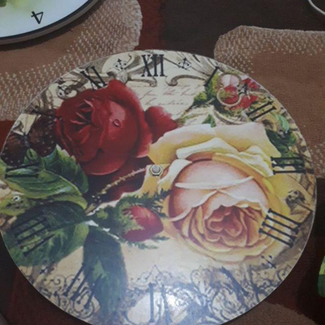181 Jam Dinding Unik Perlengkapan Dekorasi Ruang Motif Bunga