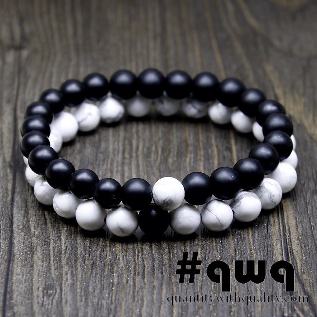 sepasang gelang batu custom kado pasangan hitam putih distance bracelet