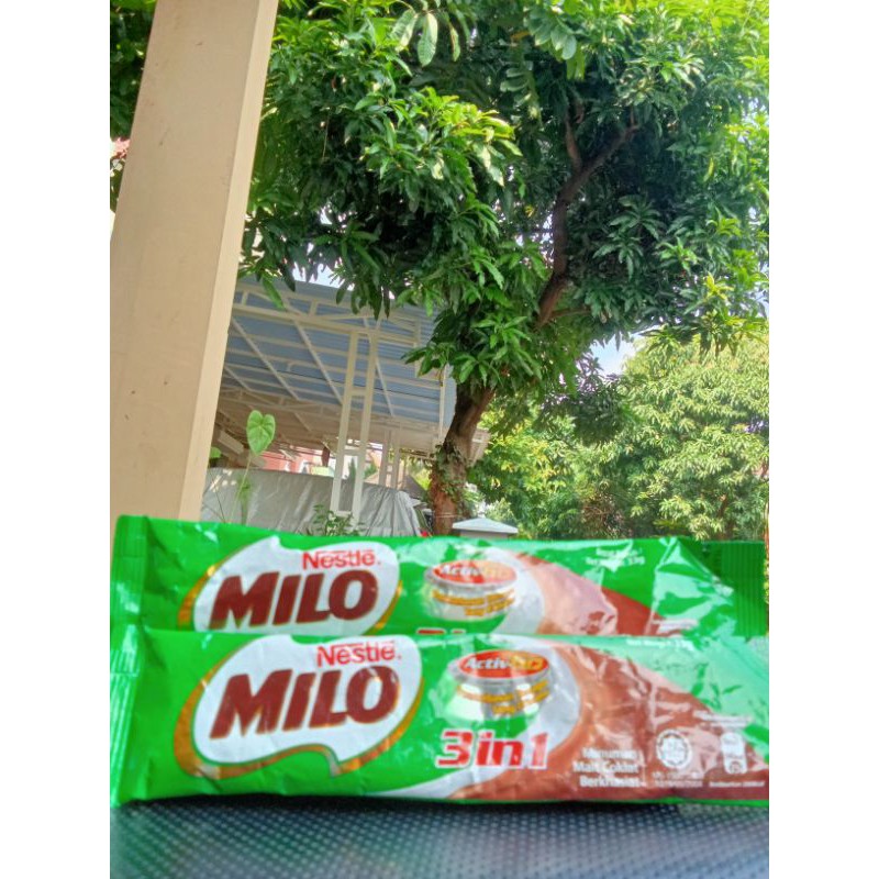 

Milo Sachet Active Go 3 In 1 / Nestle Minuman Malt Coklat 33 Gram