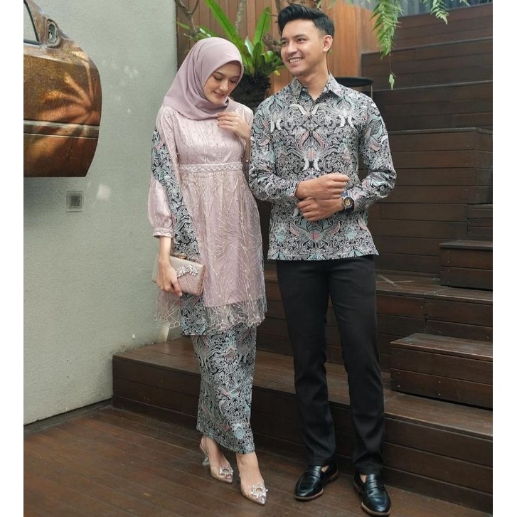 MAHESWARI COUPLE KEBAYA MAHESWARI COUPLE BATIK KEBAYA CEWE COWO ARUNIKA SETELAN KEBAYA BAJU SARIMBITAN TUNANGAN BAJU WISUDA TERBARU BAJU TRADISIONAL JAWA COUPLE LEBARAN TERBARU KOPEL COWO CEWE BAJU COUPLE KONDANGAN TERBARU