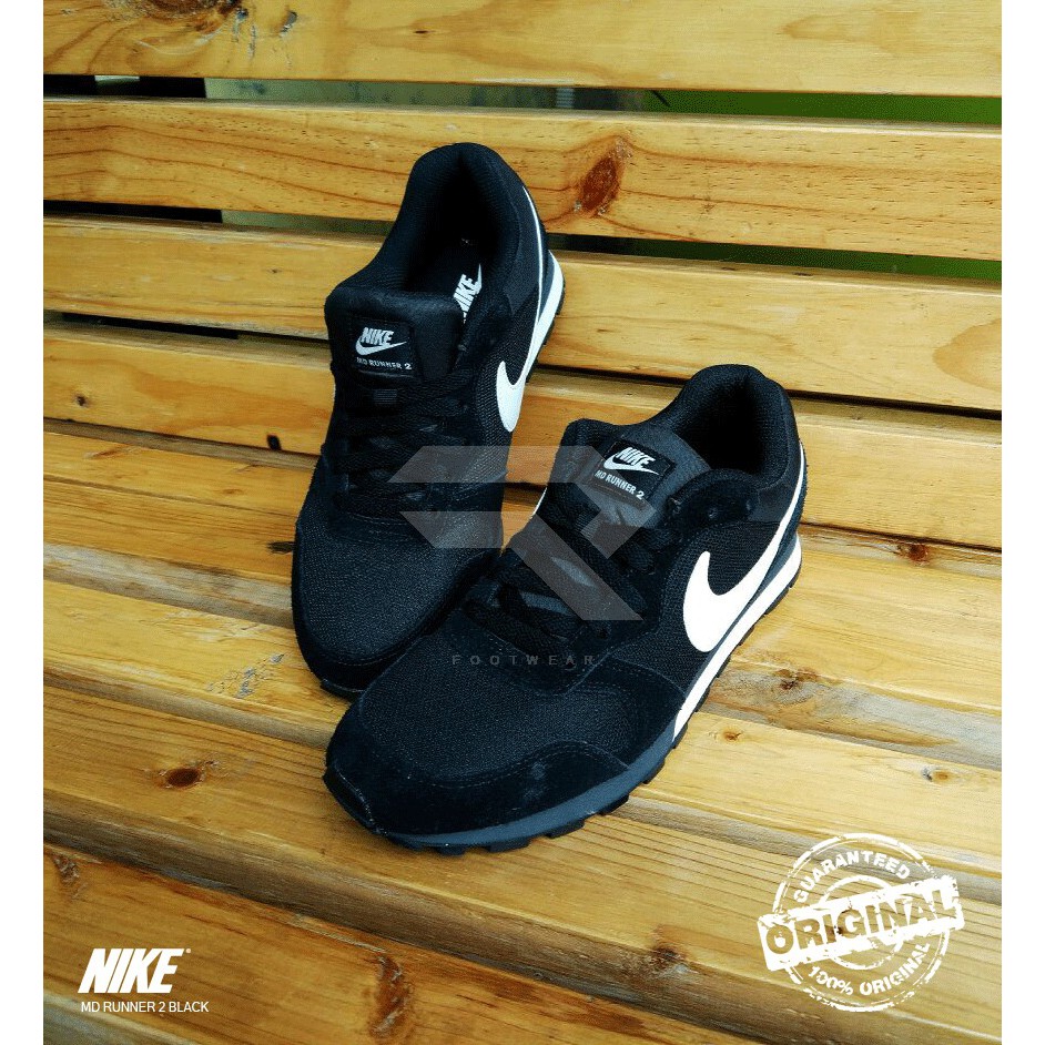 md runner nike black