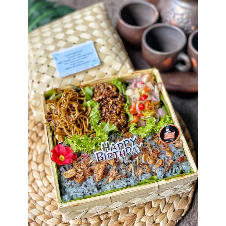 

Besek Persegi Nasi Uduk Biru di note ya tgl dan ucapannya