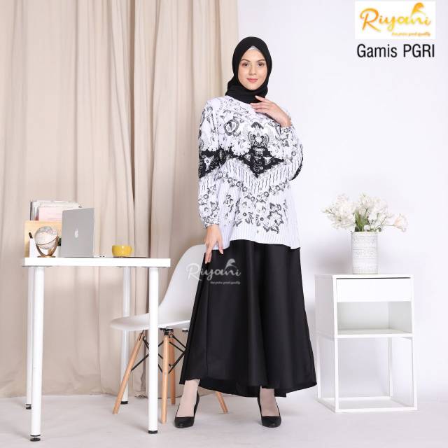 GAMiS DAN ATASAN PGRI BY RIYANI