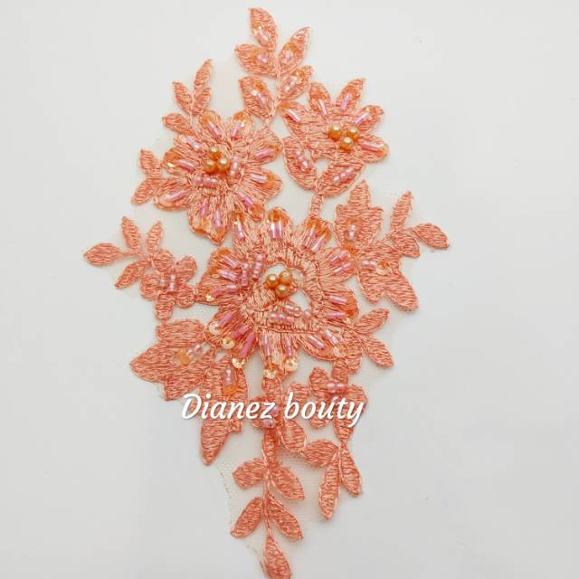 Aplikasi bunga bordir peach payet