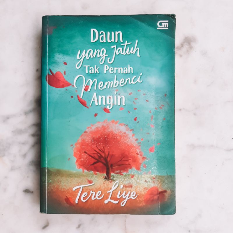 Bumi Manusia Daun Yang Jatuh Tak Pernah Membenci Angin