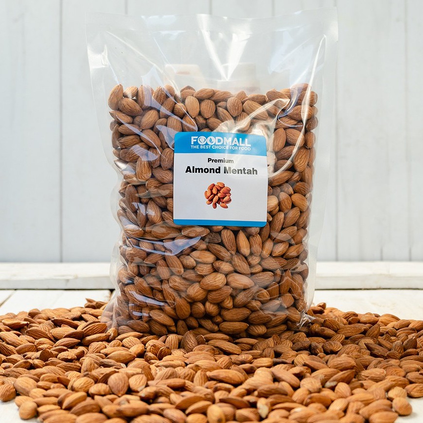 Kacang Almond MENTAH 1 KG