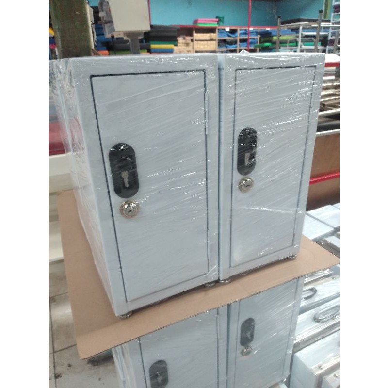 Lemari Narkotik Mini