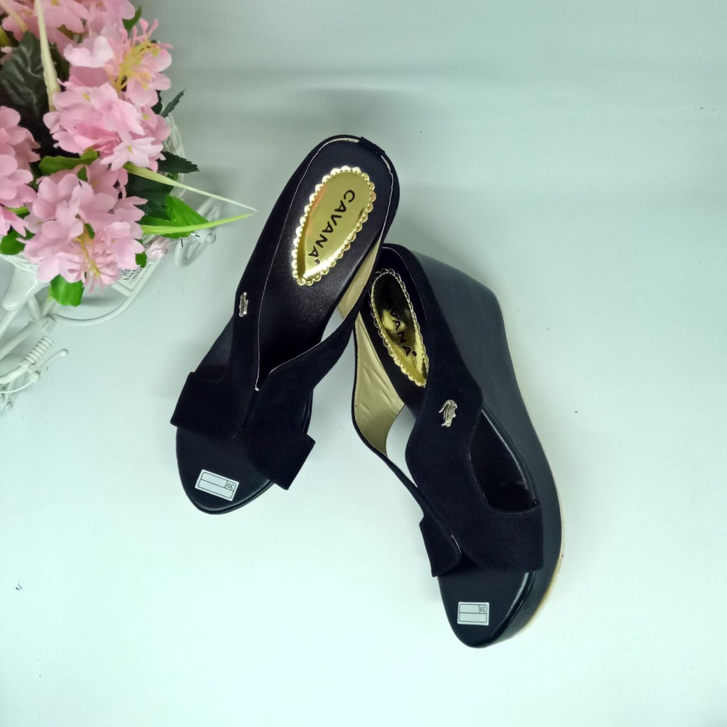 Cafana Sandal Wedges Wanita SDW240 Wedges