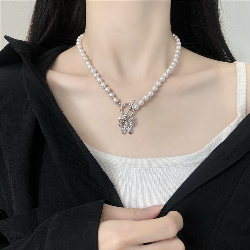 [ACKER] Korea Dongdaemun Wanita Mutiara Kalung Kupu-kupu Super Peri Temperamen Liar Kalung